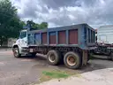 2001 Freightliner FL106