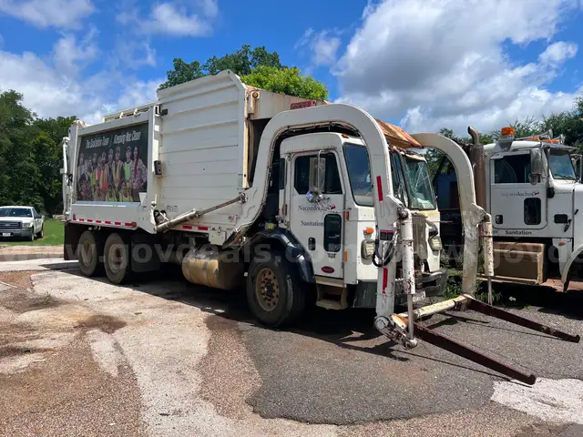 2019 Peterbilt 520