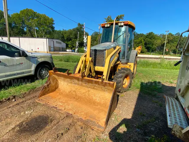 2002 John Deere 310SB w/ Extend Boom