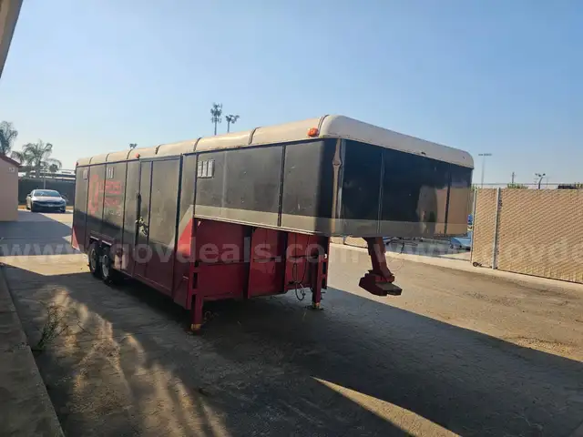 2000 Fifth Wheel Trailer