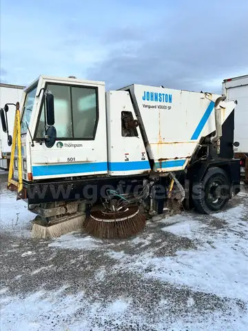 1992 Johnston Vanguard Street Sweeper  - Cat Diesel Engine