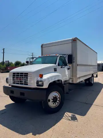 2002 GMC C6500 24ft Box Truck
