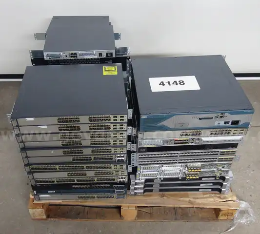 Lot of Cisco Equipment - ID:4148