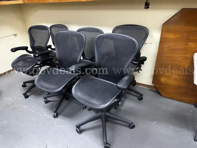 (6) Herman Miller Aeron Chairs