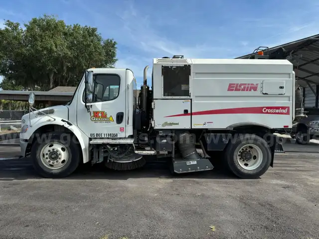 2017 Freightliner Elgin Crosswind Sweeper Truck
