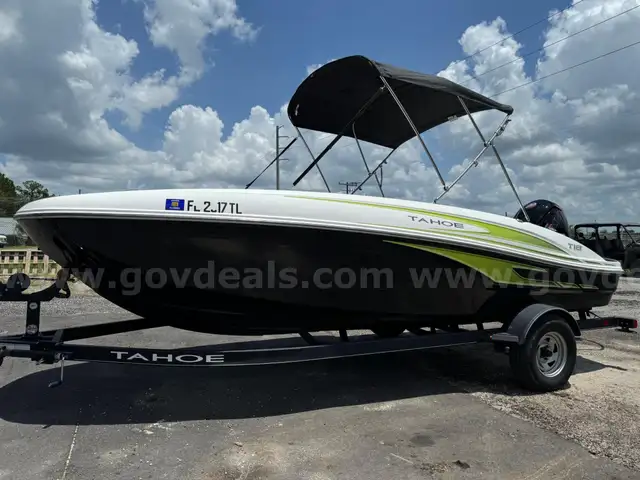 2023 Tahoe T18 Boat