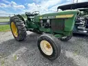 John Deere 830