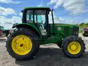 2012 John Deere 7230