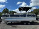 2017 SunTracker 22 XP3 Tritoon
