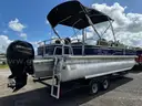 2017 SunTracker 22 XP3 Tritoon