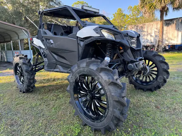 2019 Can-Am Maverick 800 DPS