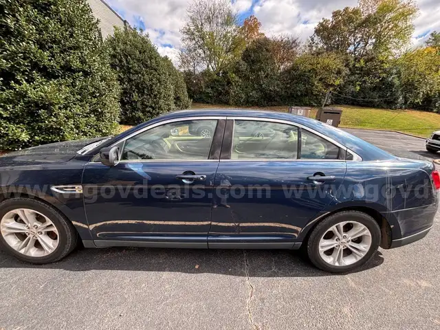 2017 Ford Taurus SEL