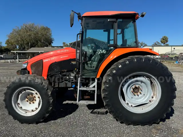 2020 Kubota M6S-111 4x4