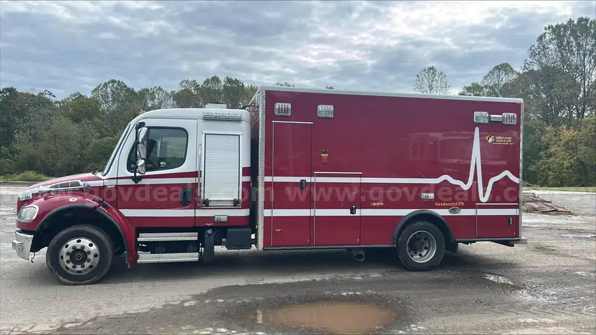 2017 Freightliner M2 106