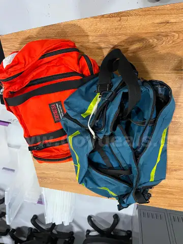 Lot of 5 EMS Jump Bags & Headblocks