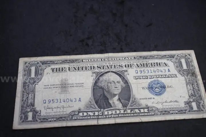 Lot of Currency &#x26; Coins