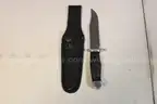 (1) MOSSY OAK HUNTING KNIFE
