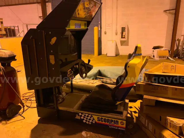 SEGA Daytona USA Arcade Racing Machine