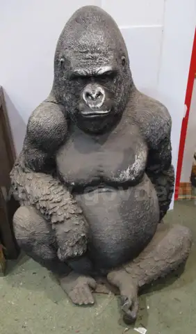 Western Lowland Gorilla Giant Ape Statue