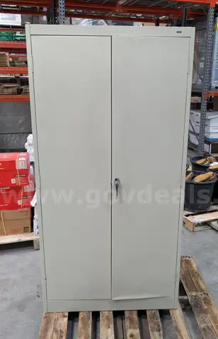 Vertical Cabinet - 4 Shelves