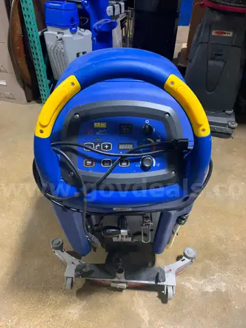 Clarke floor scrubber