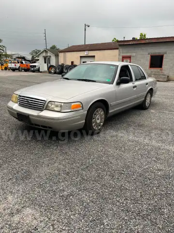 2004 Ford Crown Victoria
