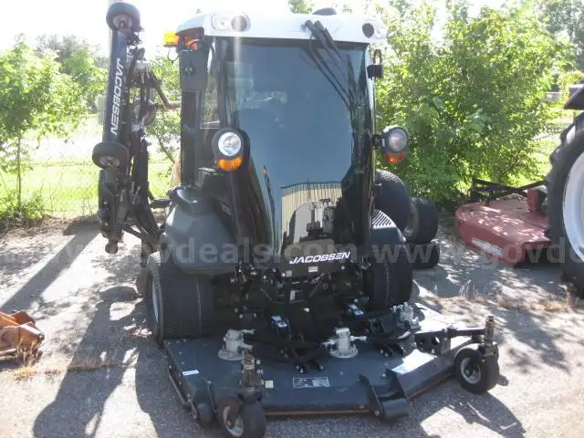 2016 Jacobsen Mower