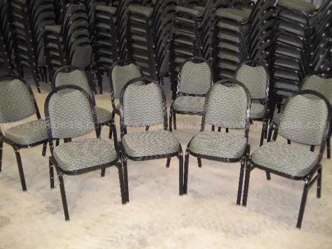 Banquet Chairs Lot of 100, Used GovDeals
