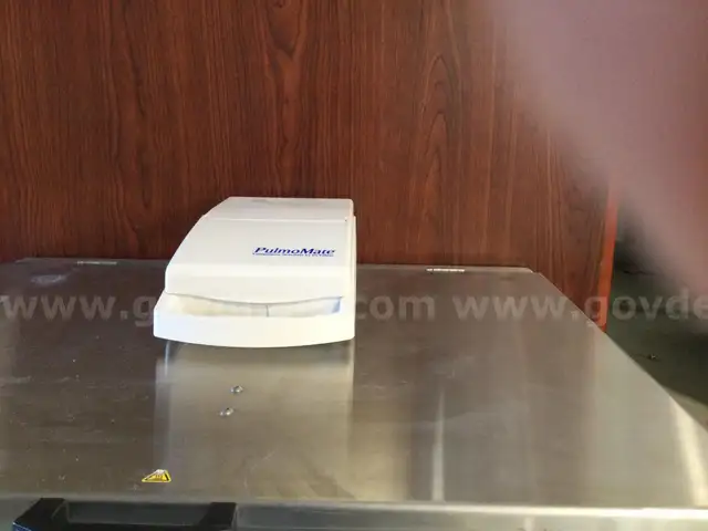 DEVILBISS 4650D COMPRESSOR NEBULIZER