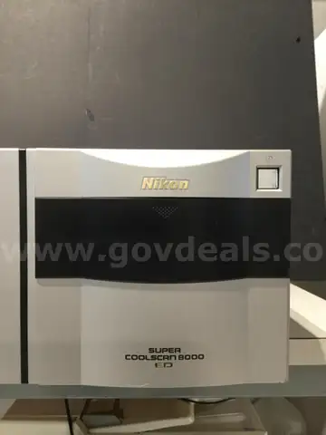 NIKON LS-8000 ED SUPER COOL SCAN 8000 FILM SCANNER