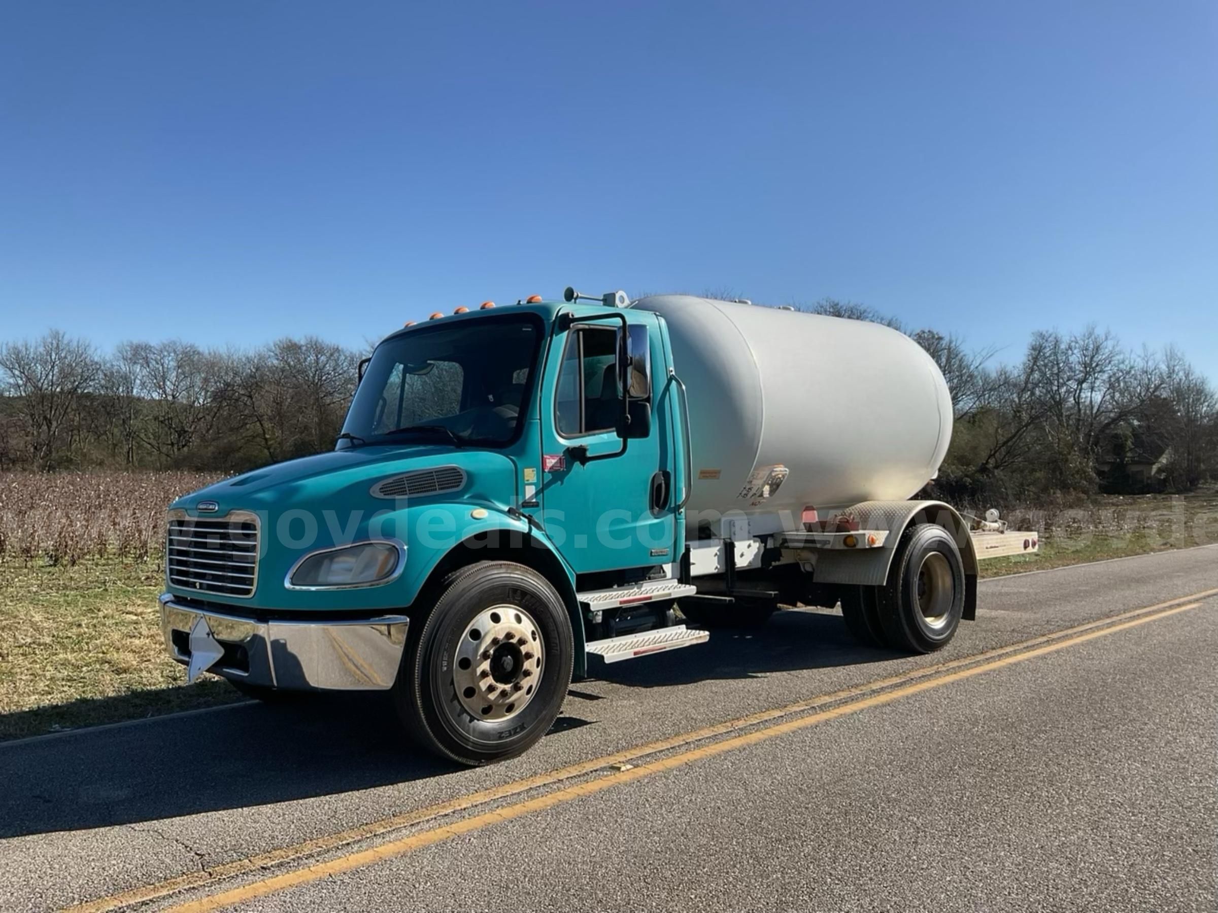 Photo of a 2005 Freightliner M2 106 Medium Duty