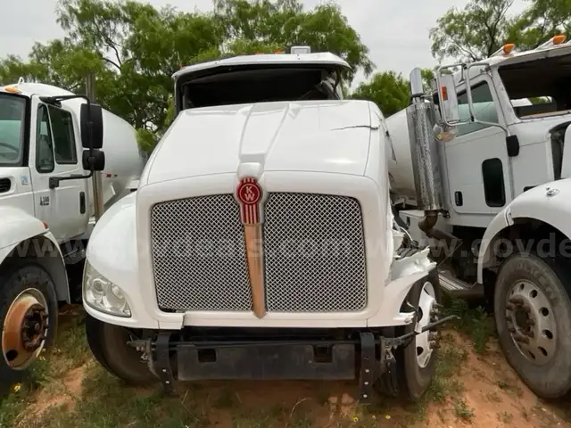 2019 Kenworth T370 Wrecked Propane Truck