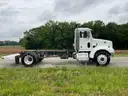 2001 Peterbilt 330 ( VIDEO ATTACHED)