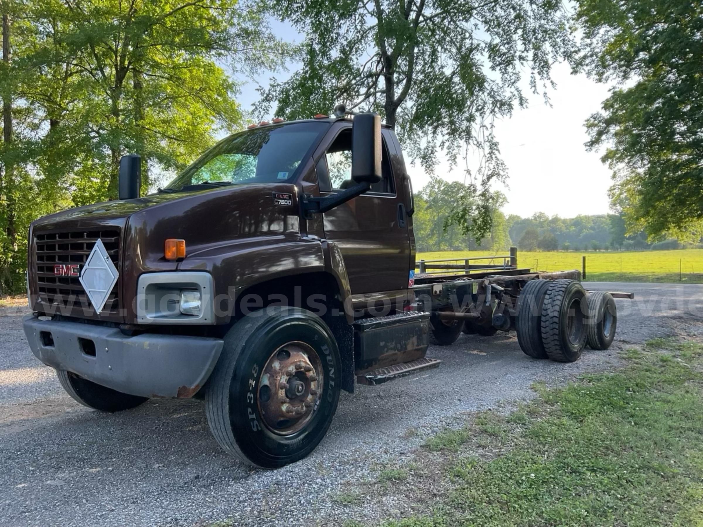 Photo of a 2007 GMC C7500