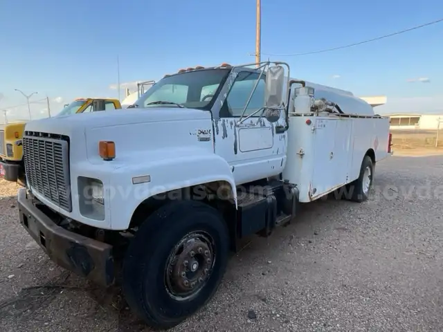 1991 Chevrolet C7500 Tanker Truck