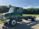 2005 International 4300 Cab &#x26; Chassis DT466E ( VIDEO ATTACHED)