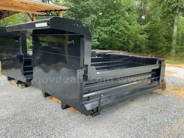 Unused 10&#x2019; OX Stockyard Dump Body