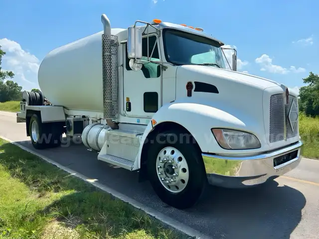 2012 Kenworth T300 AUTOMATIC (Video Attached)