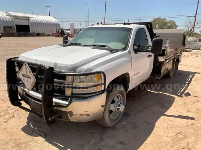 2009 Chevrolet Silverado 3500HD with 11&#x2019; Flatbed