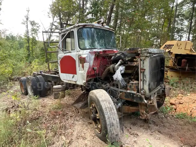 1970&#x2019;s MACK TANDEM PARTS ONLY
