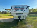2013 Keystone Copper Canyon 275FWBHS Camper/ Travel Trailer