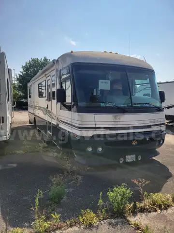 RV GREAT FOR HUNTING OUTPOST -35FT PACE ARROW NEEDS ENGINE WORK