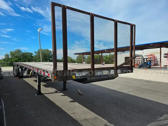 2000 Fruehauf 45 Ft T/A Flatbed Trailer