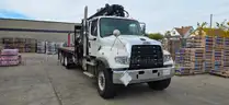 2015 Freightliner 114SD Tri/A Flatbed Truck w/ Hiab 322-E5 Knuckleboom