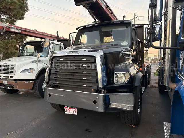 2015 Freightliner 114SD  Tri/A Flatbed w/ Cleasby Roofing Conveyor