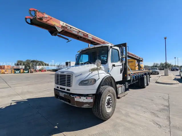 2014 Freightliner M2 106 T/A Flatbed Truck w/ Cleasby FBR-6-40 Conveyor