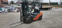 2013 Toyota 8FGU30 Pneumatic Tire Forklift