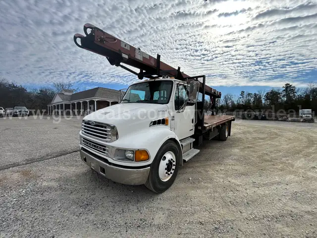 2005 Sterling Acterra S/A Flatbed w/Cleasby FBR-6-31 Roofing Conveyor