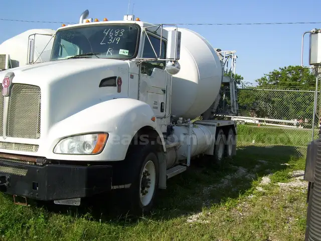 2015 Kenworth T4 Series
