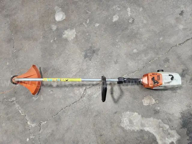 STIHL WEED TRIMMER